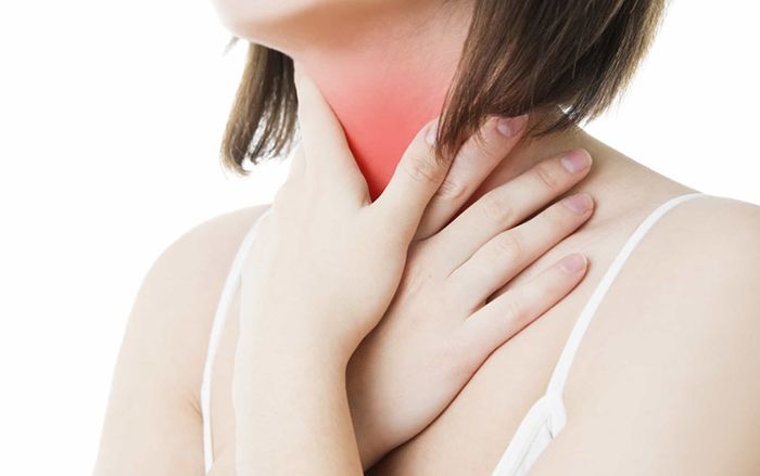 Viêm họng là tình trạng đau, trầy xước hoặc kích thích vùng cổ họng